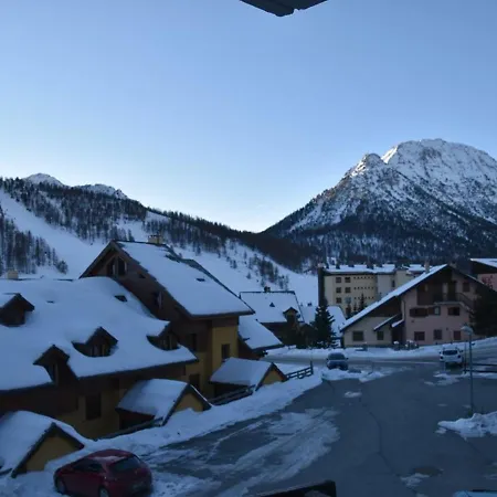 Apartment Cosy Avec Lit Escamotable Et Acces Facile Aux Pistes A - Fr-1-266-183