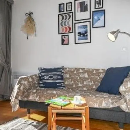 Cosy Avec Lit Escamotable Et Acces Facile Aux Pistes A - Fr-1-266-183