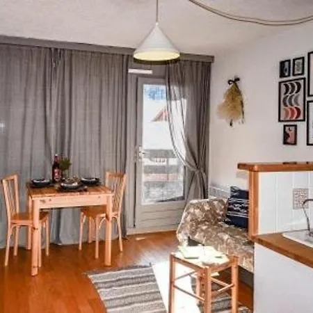 Cosy Avec Lit Escamotable Et Acces Facile Aux Pistes A - Fr-1-266-183 Apartment